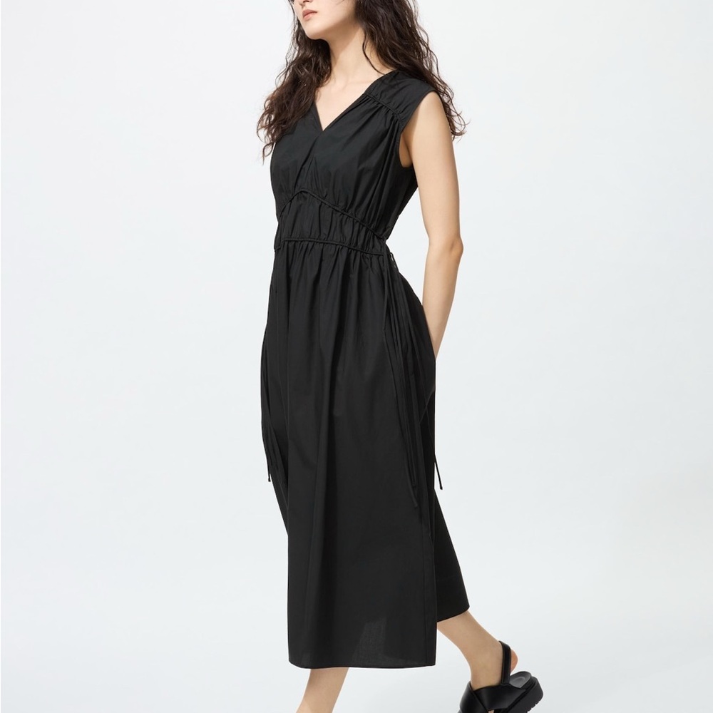 Uniqlo Black Cotton Gathered Waist Midi Dress